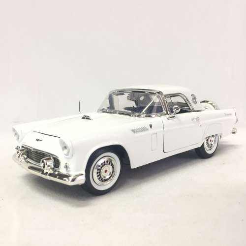 Motor Max 1956 Ford Thunderbird model car - scale 1/18