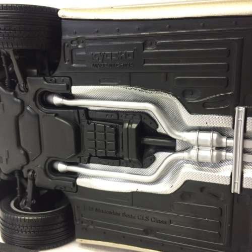 Kyosho Mercedes-Benz CLS500 model car - scale 1/18