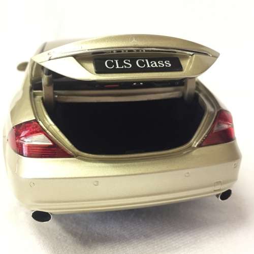 Kyosho Mercedes-Benz CLS500 model car - scale 1/18