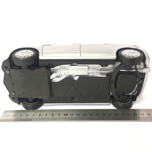 Kyosho Mercedes-Benz B-class model car - scale 1/18 - one mirror missing