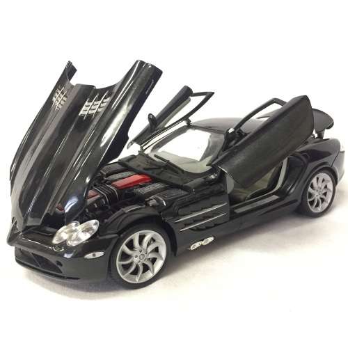 Maisto Mercedes-Benz SLR McLaren model car - scale 1/18
