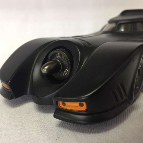 Hot Wheels Batmobile ''Batman Returns'' model car - scale 1/18