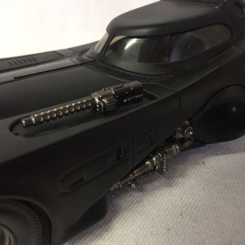 Hot Wheels Batmobile ''Batman Returns'' model car - scale 1/18