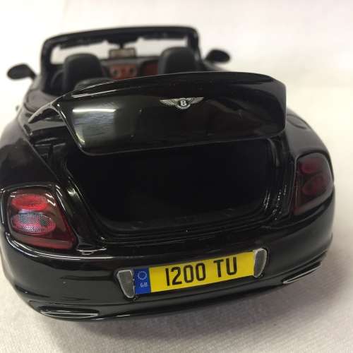 Bburago Bentley Continental Supersports convertible ISR model car - scale 1/18