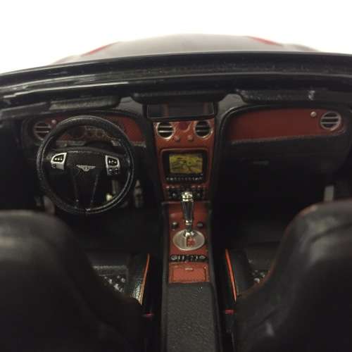 Bburago Bentley Continental Supersports convertible ISR model car - scale 1/18