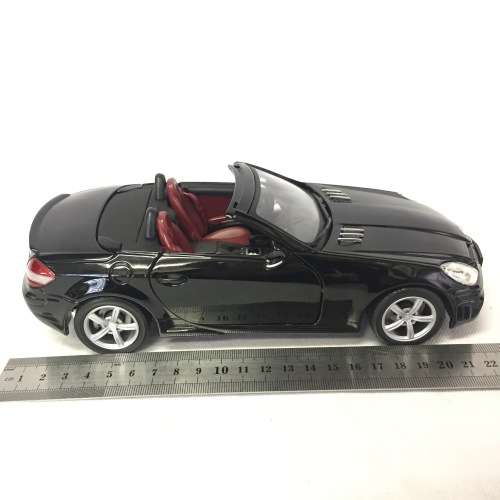Motor Max 2005 Mercedes-Benz SLK55 AMG model car - scale 1/18 - with convertible top