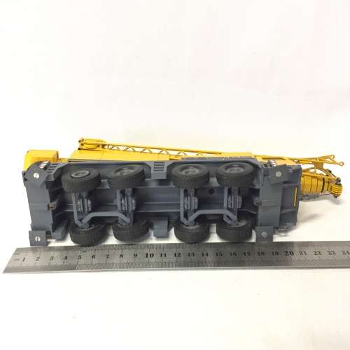 Conrad # 2087 Liebherr LTM 1090 die-cast mobile crane construction model - scale 1/50