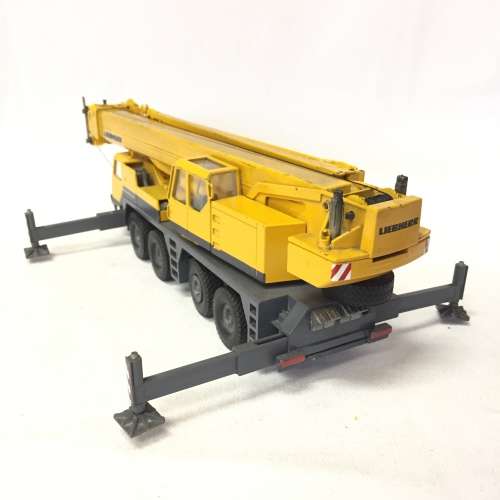 Conrad # 2087 Liebherr LTM 1090 die-cast mobile crane construction model - scale 1/50