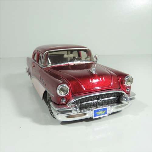 Maisto 1955 Buick Century model car - Scale 1/26 - Pro Rodz