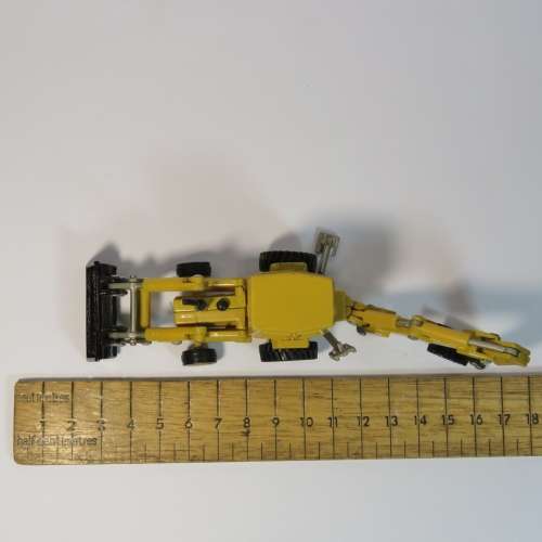 ERTL Ford 555B Backhoe with front loader construction model - Scale 1/64
