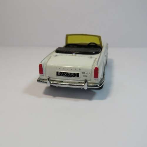 Matchbox Dinky 1965 Triumph TR4 A - IRS model car - 1990 issue