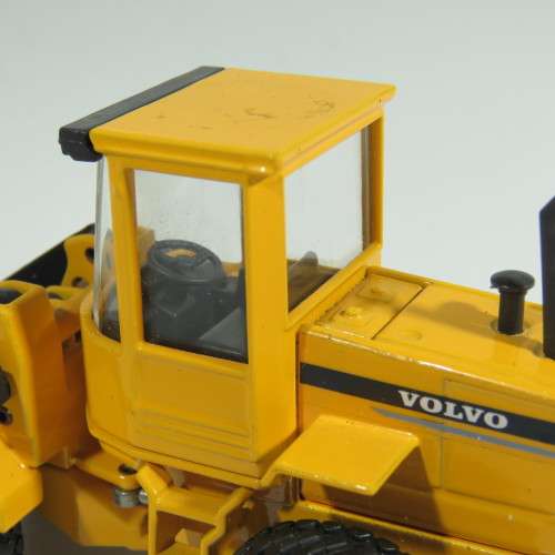 JOAL Volvo L70C front whel loader - No attachment  - Scale 1/50