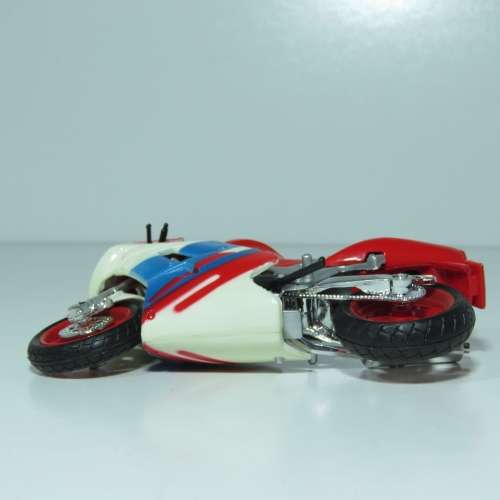 Maisto Yamaha FZR 600 R model motorcycle - Scale 1/18