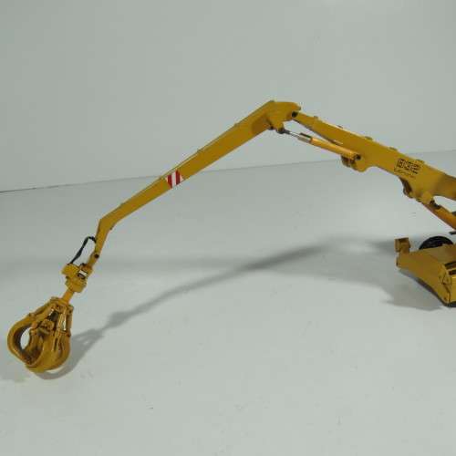 Conrad #2832 Liebherr 932 Litronic excavator with grapple die-cast construction model - Scale 1/50
