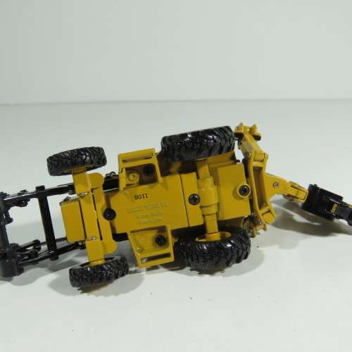 Norscot Caterpillar 420D IT backhoe loader die-cast construction model - Scale 1/50 - No scoop