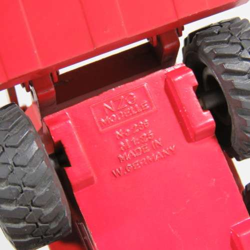 NZG #236 GEHL 4610 Skid steer loader construction model - Scale 1/25