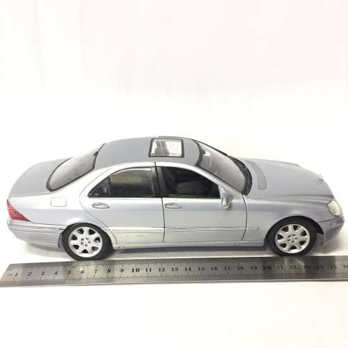 Maisto Mercedes-Benz  S-class SEL500 model car - scale 1/18