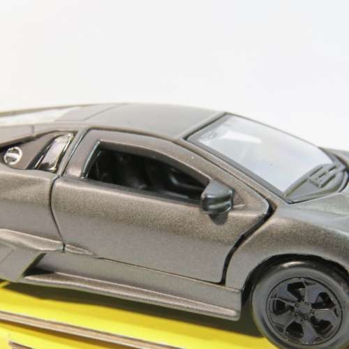 Maisto Lamborghini collection die-cast Lamborghini Reventon model car - Scale 1/43 - In box