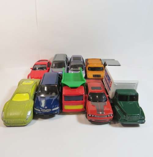 Lot of 10 Realtoy and Maisto toy cars