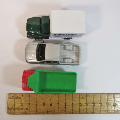 Lot of 10 Realtoy and Maisto toy cars