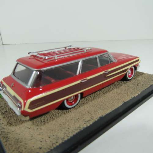 James Bond 007 - Ford Country Squire model car - Goldfinger