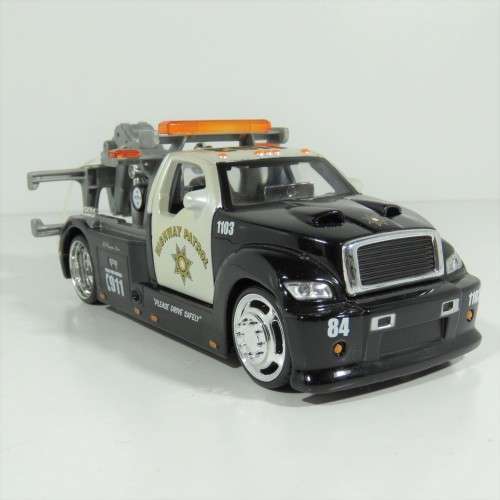 Maisto Wrecker Highway patrol tow truck model - Scale 1/24