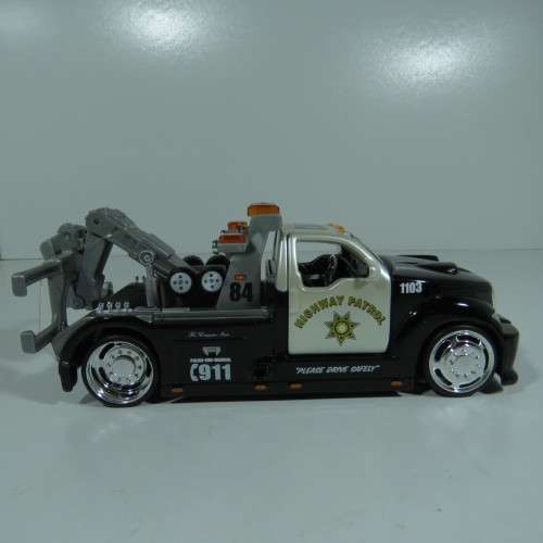 Maisto Wrecker Highway patrol tow truck model - Scale 1/24