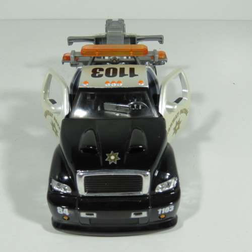 Maisto Wrecker Highway patrol tow truck model - Scale 1/24
