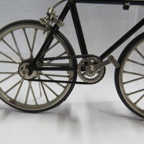 Die-cast road bicycle model