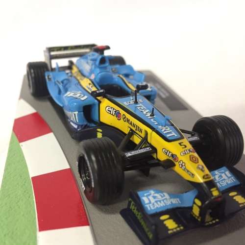 Formula 1 Renault R25 - 2005 die-cast model car - #5 Fernando Alonso