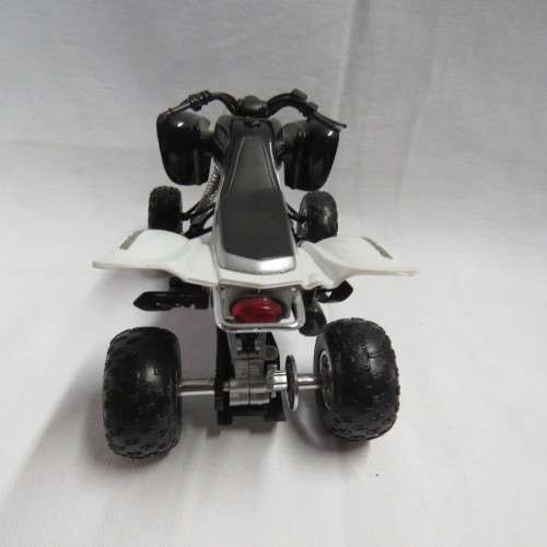 NewRay Yahama 660R Raptor model quad bike