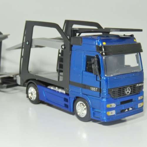 NewRay Mercedes-Benz Actros 1857 car transporter truck - Scale 1/43