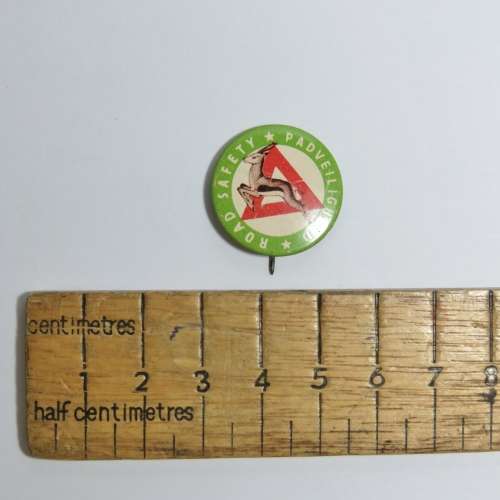 Vintage SA Road safety lapel tinnie badge