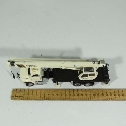 TWH Manitowac National crane 1500 boom truck die-cast model - Scale 1/50 - Mirrors missing
