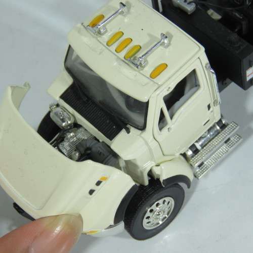 TWH Manitowac National crane 1500 boom truck die-cast model - Scale 1/50 - Mirrors missing