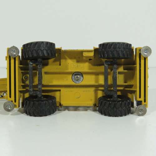 NZG #149 Grove RT755 mobile crane die-cast construction model - Scale 1/55 - Cab melted