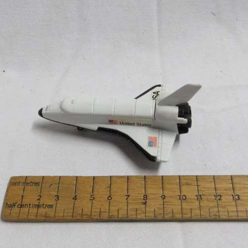 Matchbox Skybusters SB-3 space shuttle die-cast model