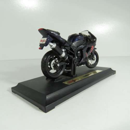 Maisto Yamaha YZF-R1 model motorcycle  scale 1/18