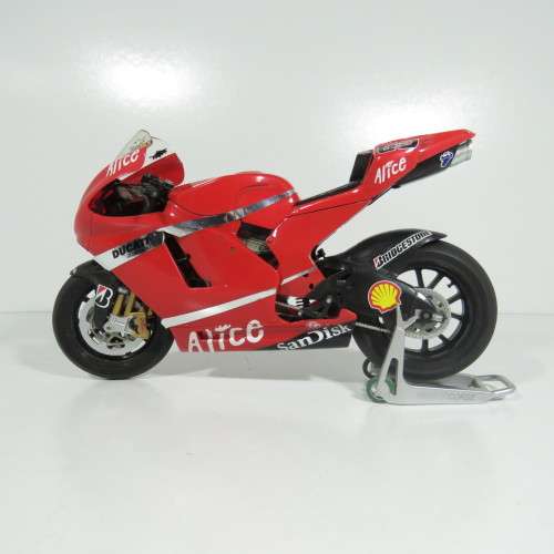 Maisto NSR250 model motorcycle  scale 1/18