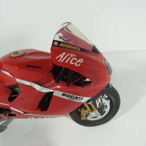 Maisto NSR250 model motorcycle  scale 1/18