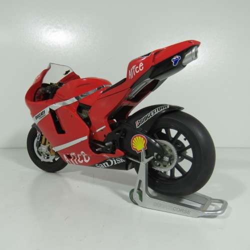 Maisto NSR250 model motorcycle  scale 1/18