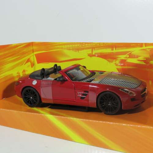 Maisto Exotics Mercedes-Benz SLS AMG Roadster model car in box  scale 1/24