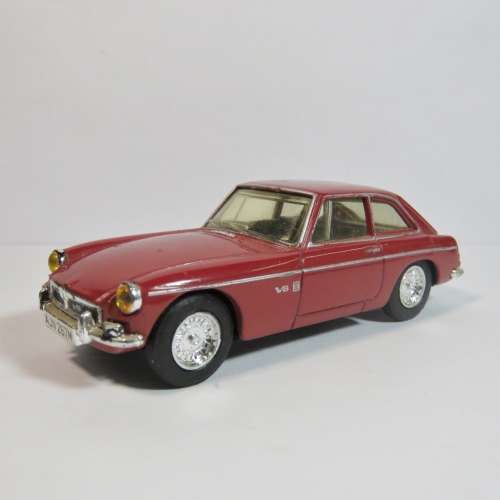 1989 Matchbox Dinky 1973 MGB-GT V8 model car #DY-19