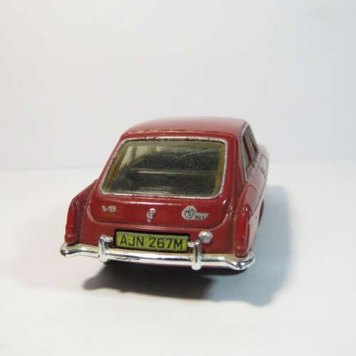 1989 Matchbox Dinky 1973 MGB-GT V8 model car #DY-19