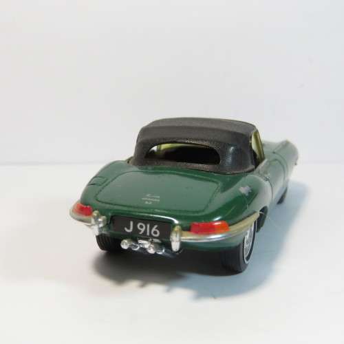 1988 Matchbox Dinky 1967 Jaguar Series 11/2 E-type model car - Scale 1/43