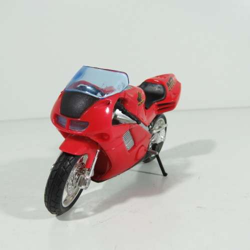 Maisto Honda NR 750 model motorcycle - Scale 1/18
