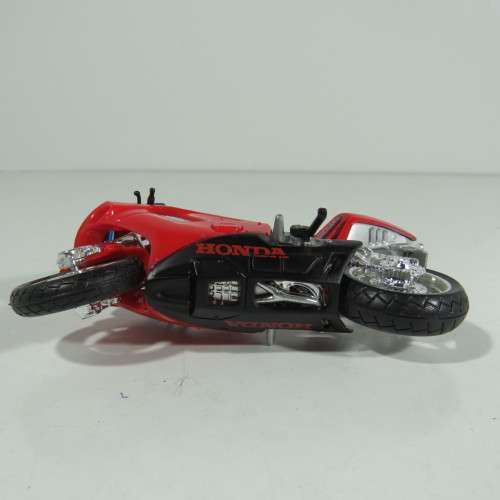 Maisto Honda NR 750 model motorcycle - Scale 1/18