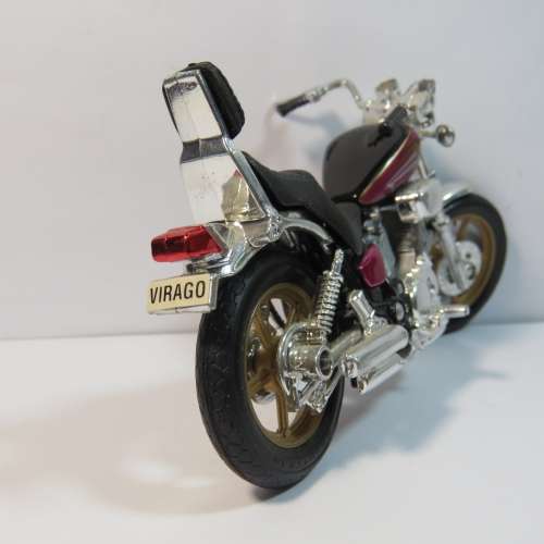 Maisto Yamaha XV1000 Virago model motorcycle - Scale 1/18