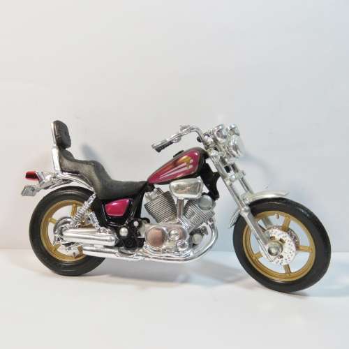 Maisto Yamaha XV1000 Virago model motorcycle - Scale 1/18