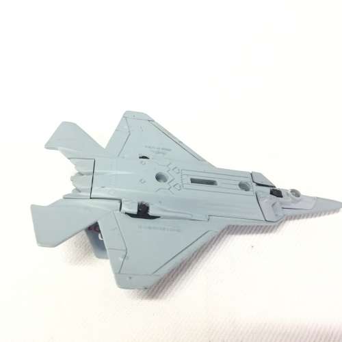 Maisto TF-22 Lightning II die-cast plane - no wheels